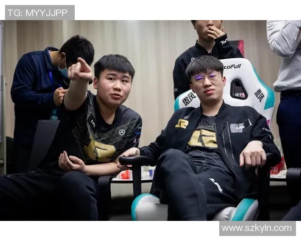 DOTA2战术排名新变动FPX战队表现突出引发关注与讨论