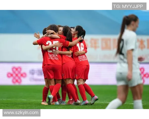 重庆足球队在世界杯预选赛中以57分高居榜首展现强劲实力