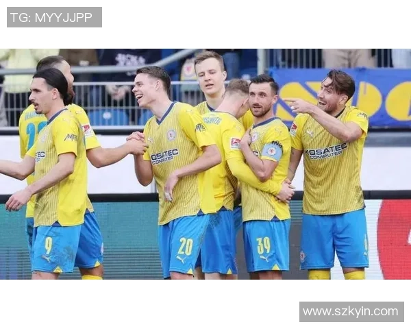 克鲁塞罗与帕梅拉斯激战正酣谁能在巴西足球赛场上笑到最后